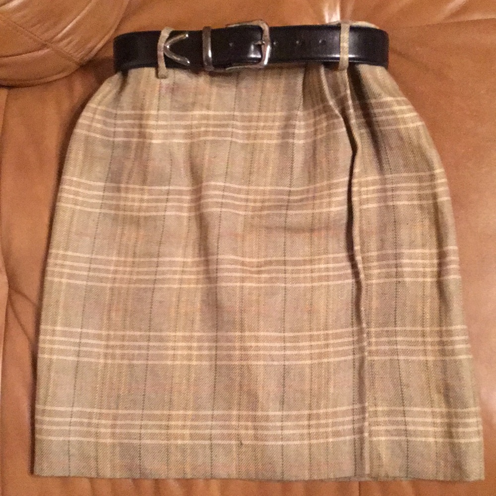 Jones New York linen miniskirt fully lined w/acetate size4 BELT IS NOT INCLUDED